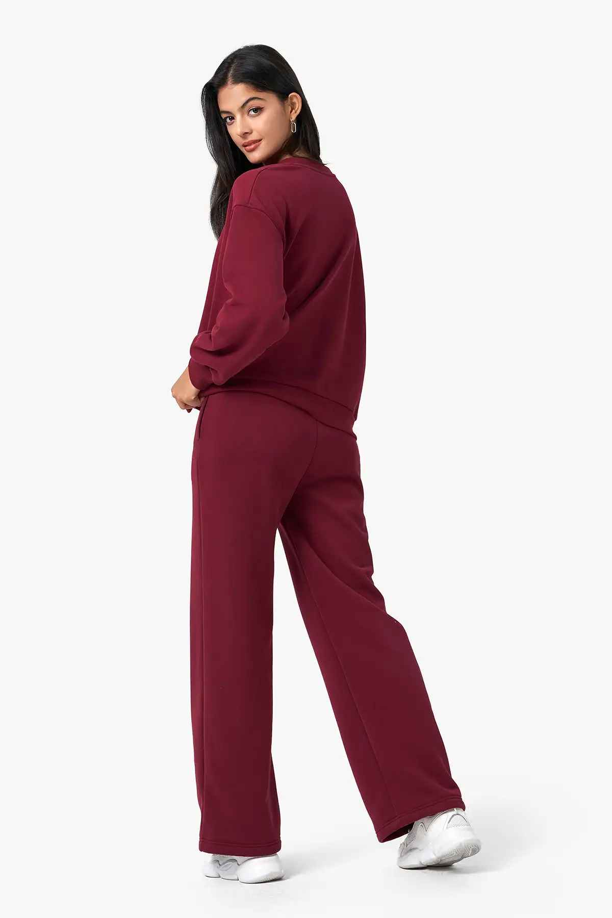 Loose-Fit Straight-Leg Long Sweatpants