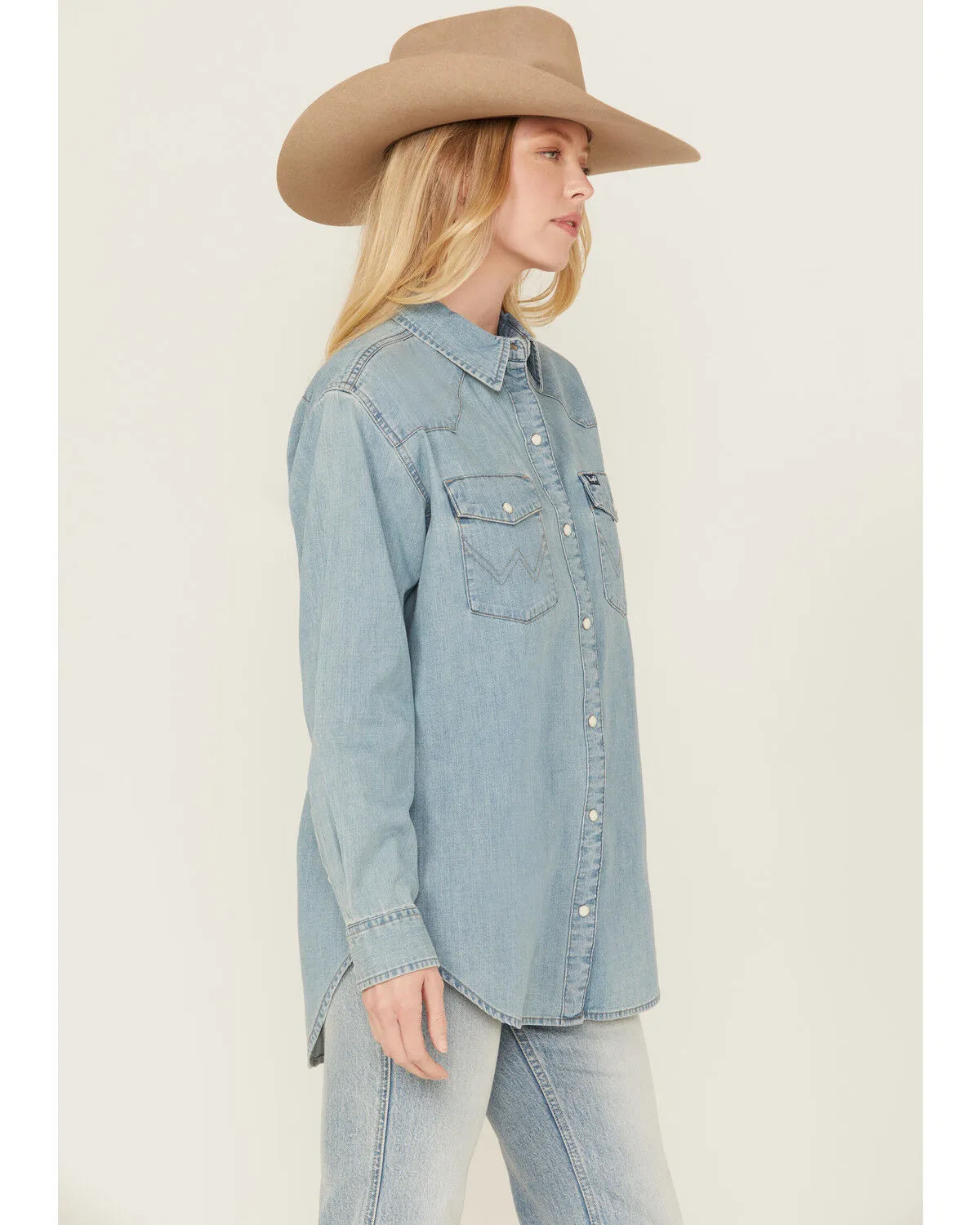 Product Name:  Wrangler Retro Women's Light Wash Cowboy Back Long Sleeve Pearl Snap Denim Western Shirt