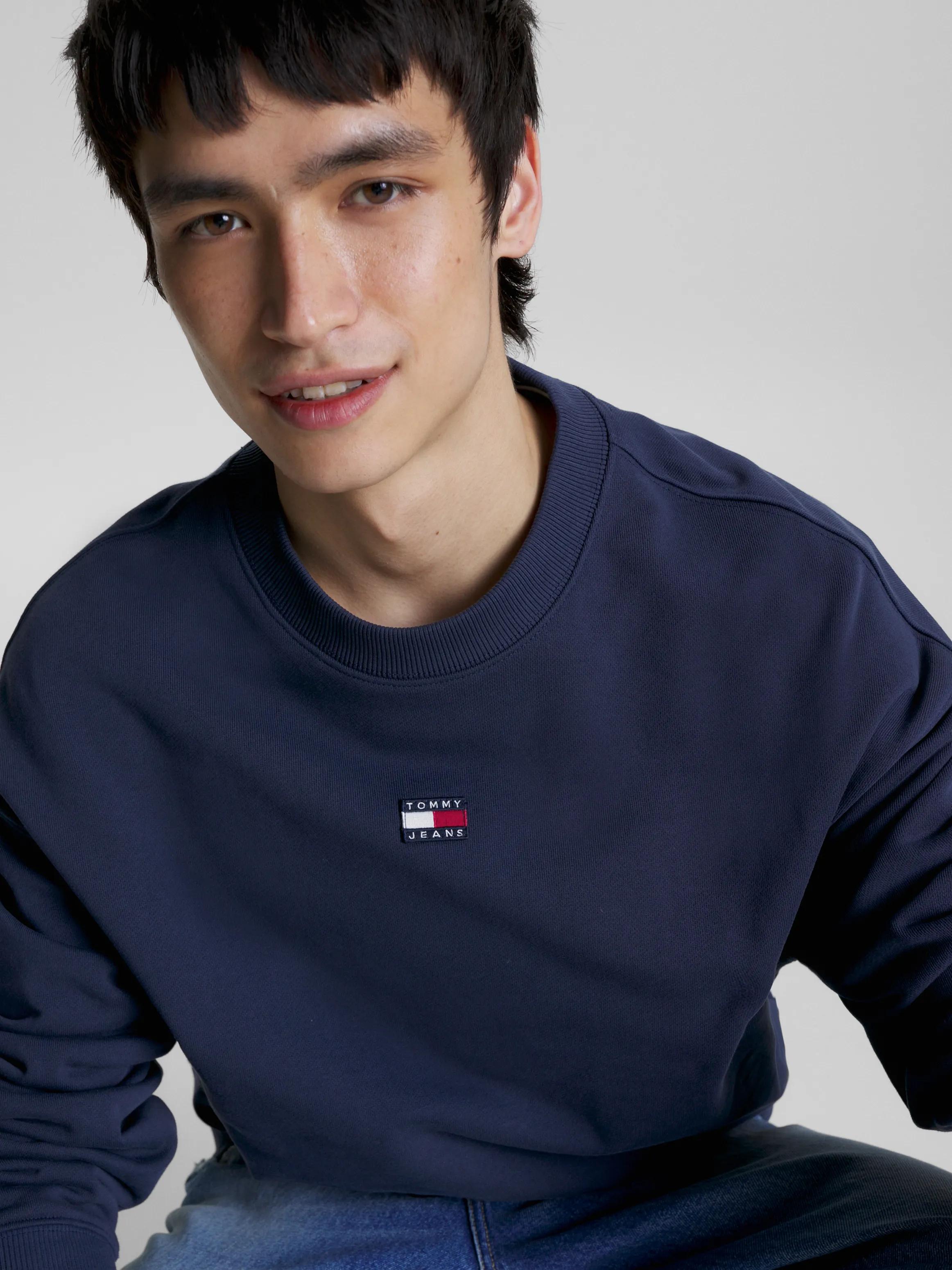 Relaxed Fit Badge Sweatshirt | Sweatshirts & Hoodies | Tommy Jeans