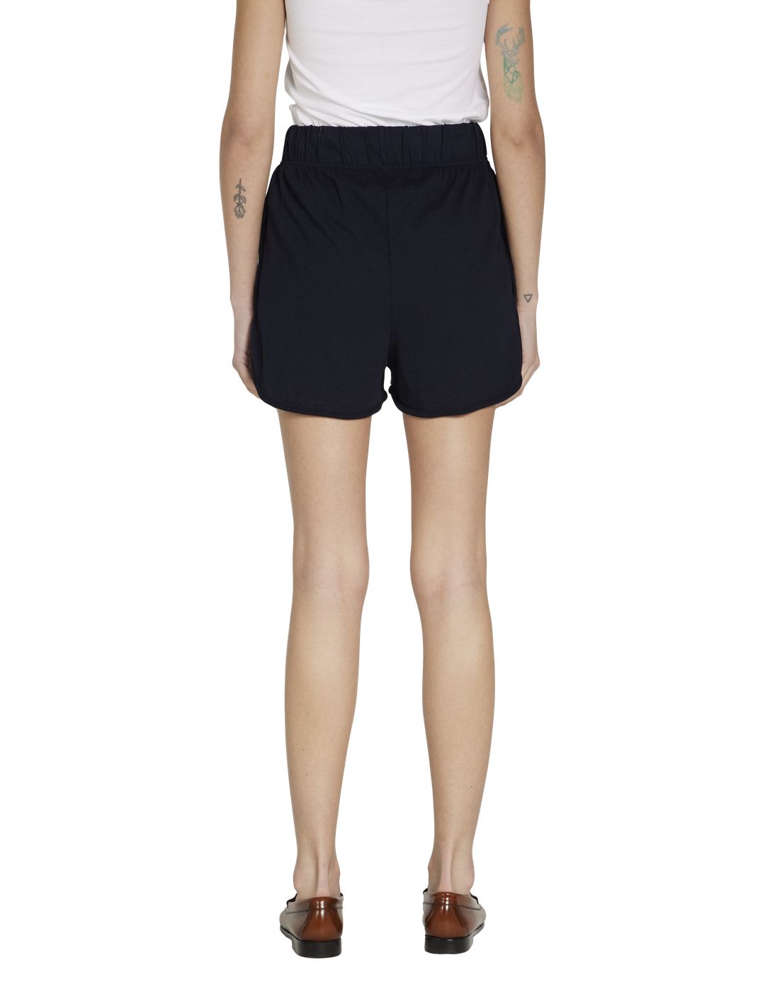 Serena Scallop Short